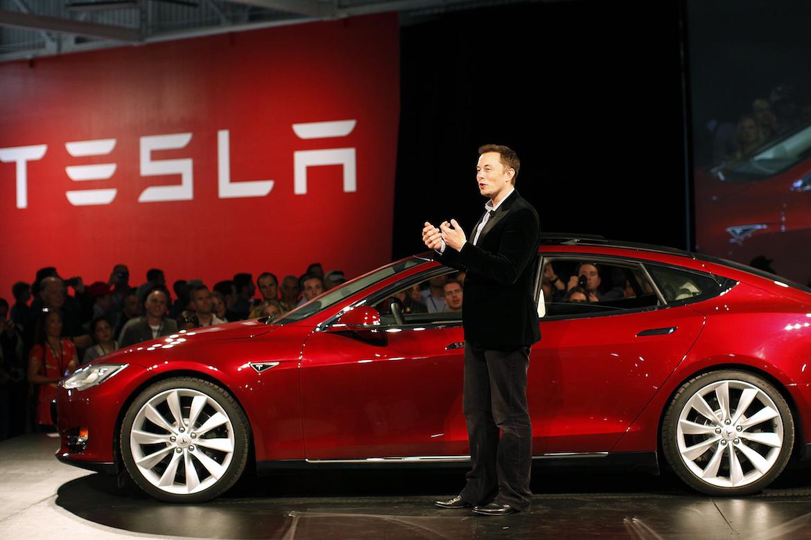 特斯拉（Tesla）創辦人伊隆‧馬斯克（Elon Musk）說：我做事情會運用「第一性原理」思維，就是一層一層剝開事物的表象，看到事物的本質，然後再從本質開始思考怎麼發展。